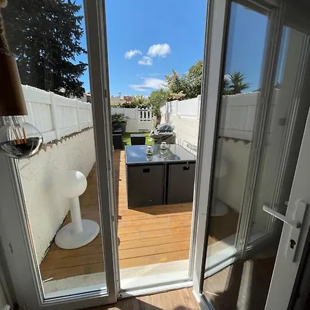 Studio Rez De Jardin A 900 M De La Plage Apartment Agde